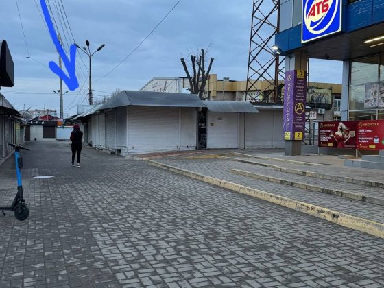 Продаю маф по алеї к входу ринку "Колос" Николаев