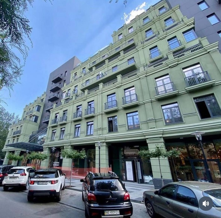 Продам помещение 210м ЖК Парк Резидентс - фото 1