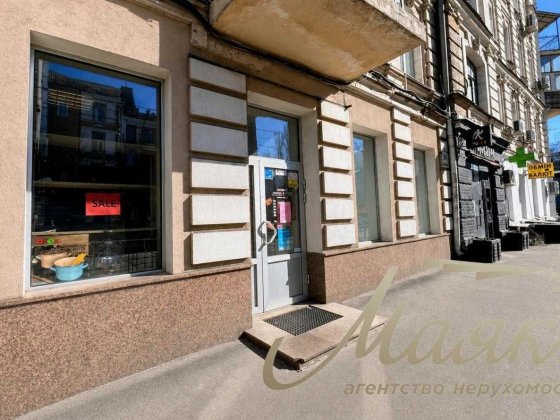 Продаж фасадного приміщення 113 м.кв. Подол, вул. Нижній Вал, Центр Київ