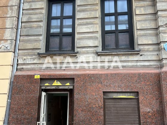 Пропонується на продаж фасадне комерційне приміщення центрі. Львів