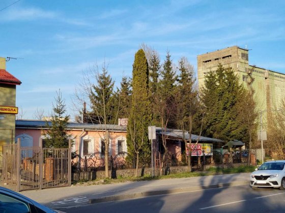 Продаж окремої будівлі кафе на першій лінії по вул. Шевченка Львов