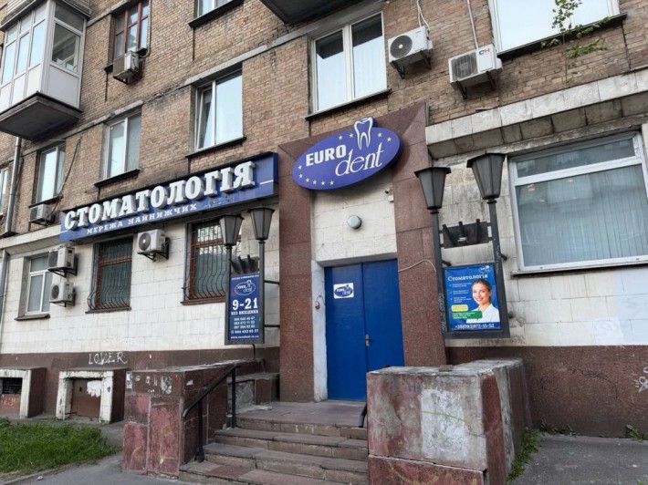 Продаж  фасадного приміщення , вул. Виборзька 38/19, метро Шулявська - фото 1