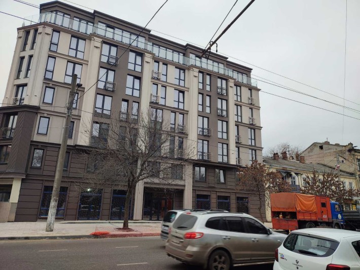 191 кв.м коммерции в сданном, новом доме на Б.Арнаутской. - фото 1