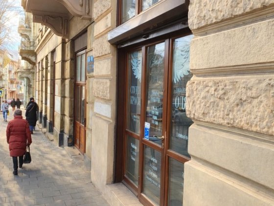 ПРОДАЖ фасадного приміщення 120 м центральна частина Львова Львів