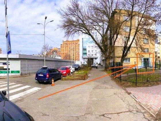 Без %. .ПродажТоргового Фасадного приміщення 50м2 ,Олександра Копиленка 3 Київ