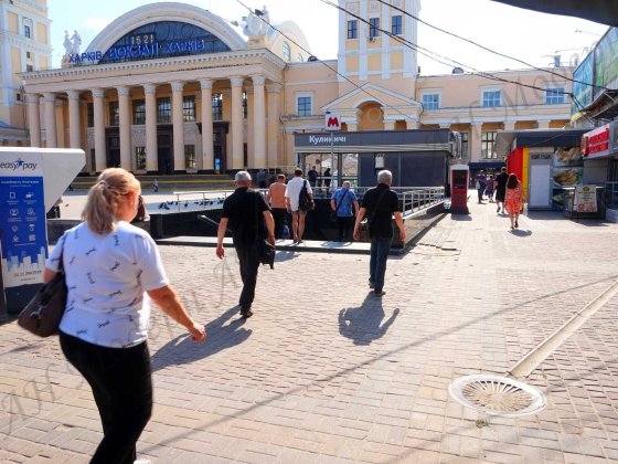 Павільйон біля метро на Привокзальній площі продаж Харків Харків