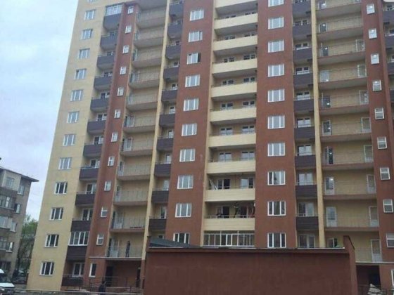 Продам помещение в полуцоколе -60 кв.м. под любой вид бизнеса- не фасад- ул.Заболотного Одеса