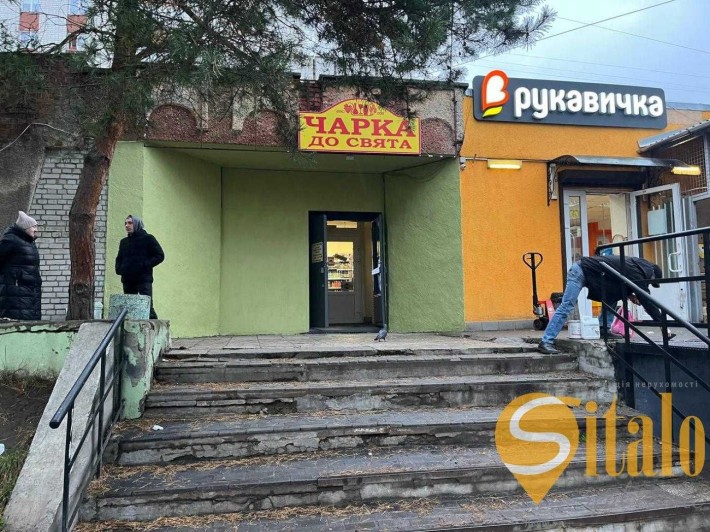 Продаж Комерційне приміщення з фасадним входом та рампою місто Львів, вул. Величковського - фото 1