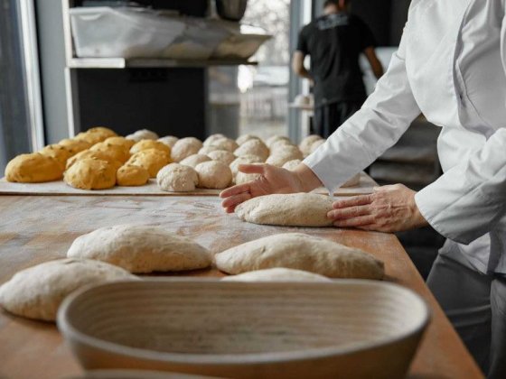 Продам здание целое под бизнес , красная линия Харьков
