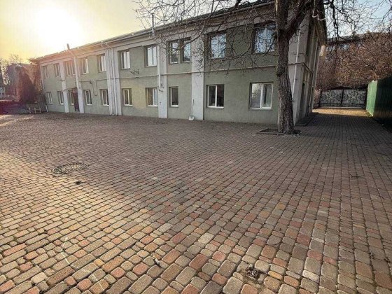 Продам 2х поверхову будівлю 470,6 кв м без % ТОРГ