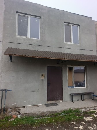 Продам двоповерхову будівлю у гаражному кооперативі. - фото 1