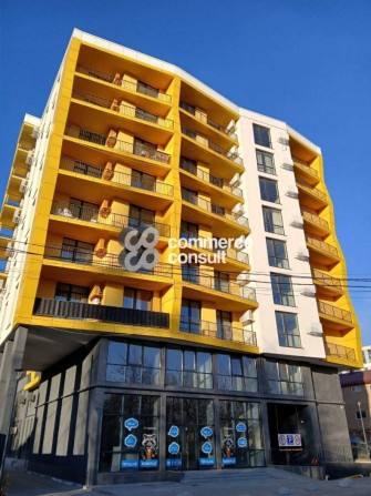 Продаж фасадного приміщення на Навроцького без комісії - фото 1