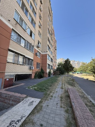 Комерційне приміщення у цокольному поверсі за привабливою ціною по вулиці Марсельська - фото 1