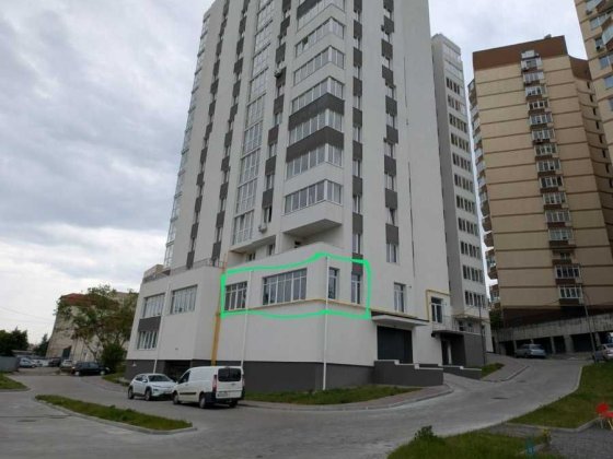 Продаж комерційного приміщення пр. Червоної калини - Бережанська Львов