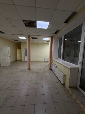 Продам помещение в новострое под офис,салон,кофейню м.Защитников Укр - фото 1