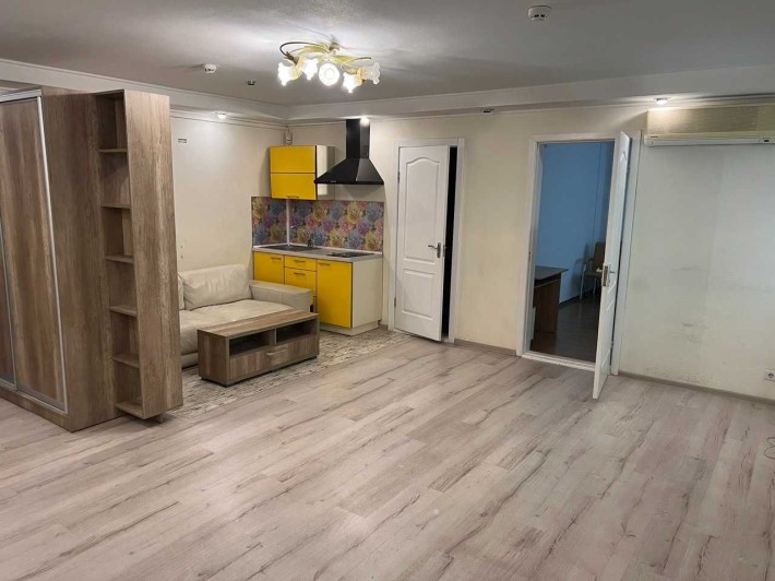 Продаж офісного приміщення 45 м2/ вул. 23 Серпня 36А/ червона лінія/ м. 23 Серпня 200 м - фото 1