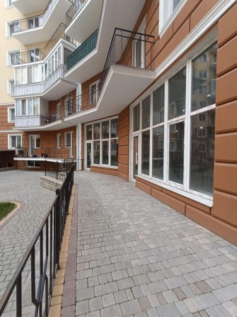 Продам офис у багатоповерховому будинку .Киъвський район (208-831 - фото 1