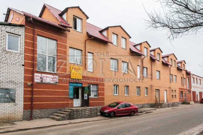 Терміново!!!Продаж Ціла будівля,Святошинський р-н, вул. Робоча,1002 м2 - фото 1