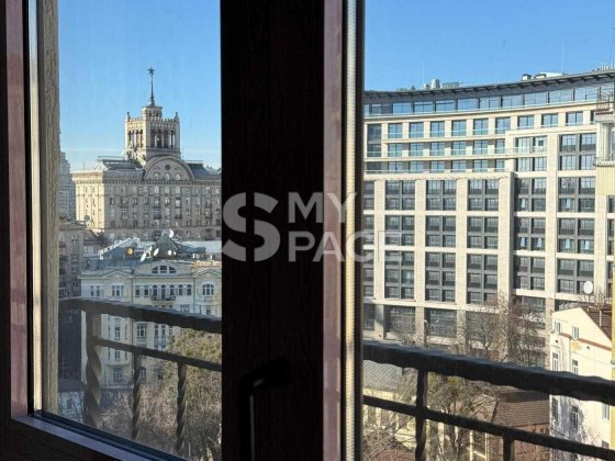 180м2 вул.Крутий узвіз, 7 / Лютеранська Хрещатик Палац спорту