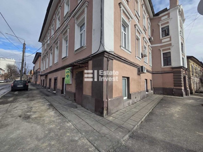 Продам приміщення в тихому центрі міста, пров. Лопатинський, 15. - фото 1