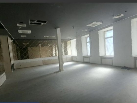 Фасадное помещение   650 кв. м. на Дерибасовской