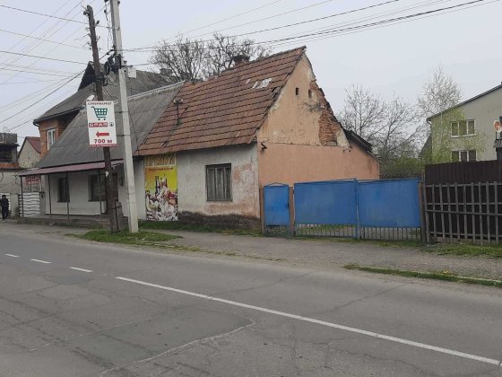 Частина будівлі 49,7 м2, Тячів, вул. Ірпінська 13 Тячев