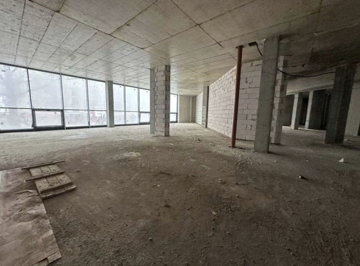 Комерційне приміщення 1926м2 вул. Набережна 1500$/м2 - фото 1