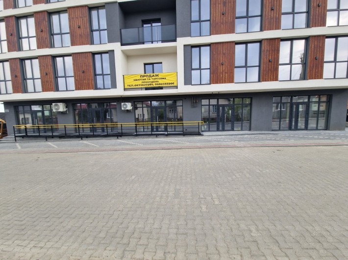 Продається комерція площею 160 м.кв в м.Снятин - фото 1