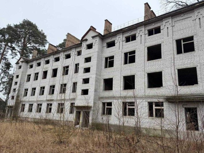 Продаж незавершеного будівництва в центрі Ворзеля - вул. Кленова - фото 1