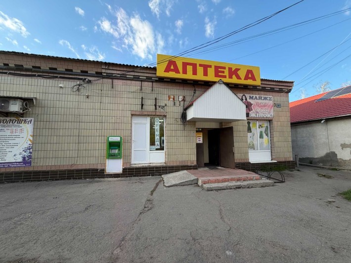 Продаж комерційного фасадного приміщення в місті Яготин 108 м2 - фото 1