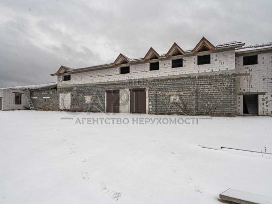 Продаж виробничого комплексу у с. Крушинка 2га під'їзд для фур своя ТП Крушинка