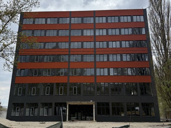 Комерційне приміщення 400 м2 , 6 поверх ( Комбайновий ) Белая