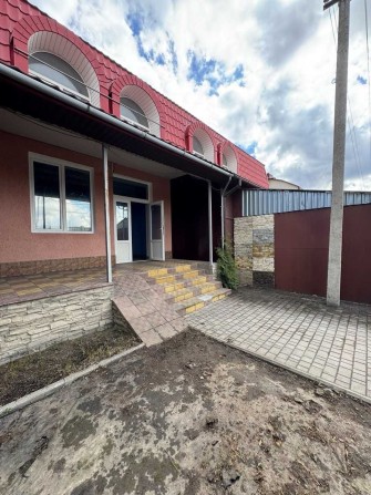 Продам комерційне приміщення в м. Волочиськ - фото 1