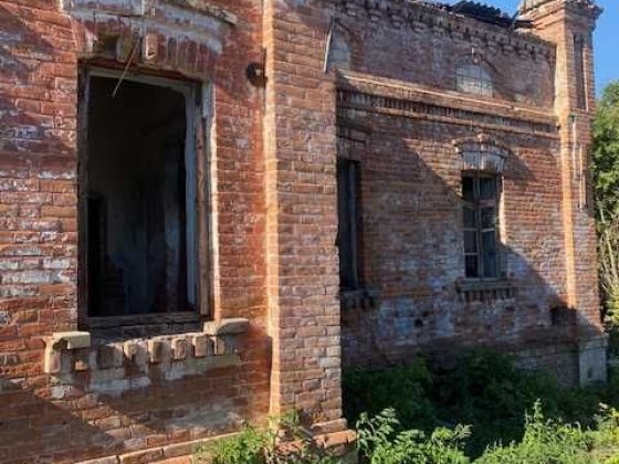 Нежитлова будівля, площею 317.10 кв.м. м.Монастирище Монастырище