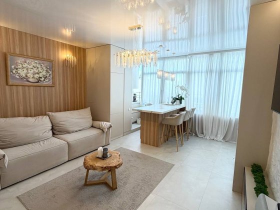 Продам 2 кімнатну  квартиру з авторським ремонтом ЖК «Династія» Київ