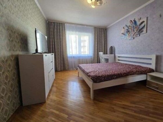 Продаж 3-к квартири вул. Вишняківська 7а Київ
