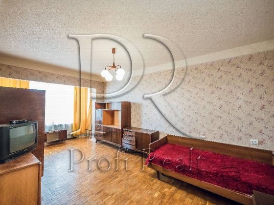 Продаж 1 кімнатна квартира Ореста Левицького 13/Курчатова/метро Лісова Киев