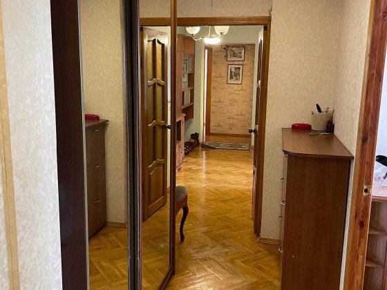 Простора 3-кімнатна квартира м.Мінська Киев