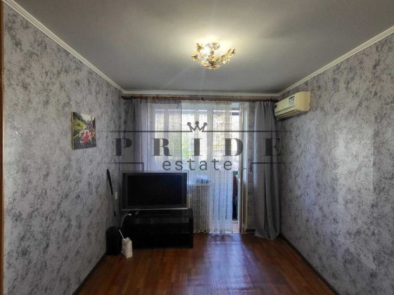 Продаж 1-кімнатної теплої квартири. Дніпровський р-н. Воскресенка. ТРЦ Квадрат Київ
