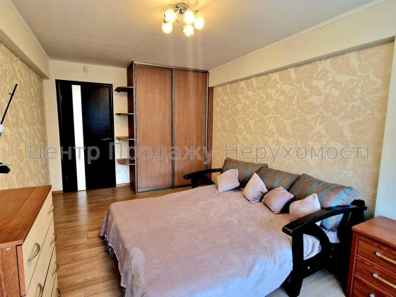 Без комісії. Сертифікат. Продам 2к метро Палац України, Олімпійська. Київ