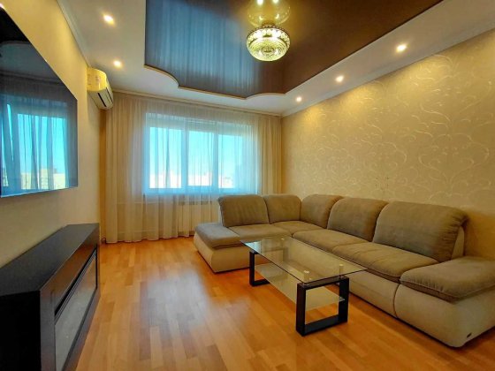 Продаж 3к. квартири проп. Володимира Івасюка 52,Оболонський р-н Київ