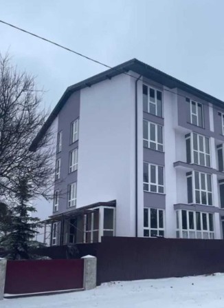 поруч з метро Бориспільська і  школою. Новий клубний будинок - фото 1