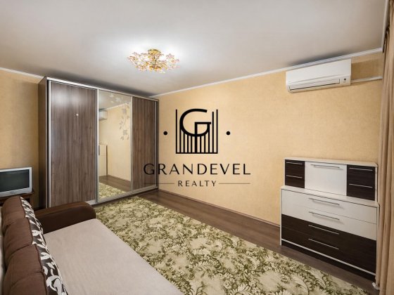 Продаж 1к  Ревуцького, Ахматової, Позняки, Харківський Київ