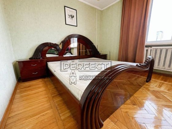 Продаж 2к квартири Лесі Українки 5 / Леси Украинки 5