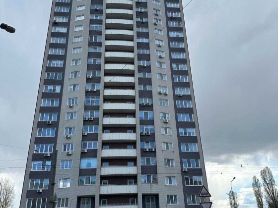 Двухкомнатная Героев полка Азов срочно продам Київ