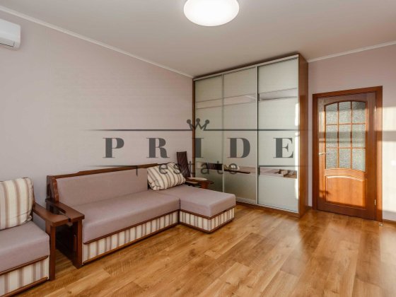 Продаж 1-кімнатної квартири. ЖК Паркові Озера. вул. Воскресенська 14-Д . Дніпровський район Київ
