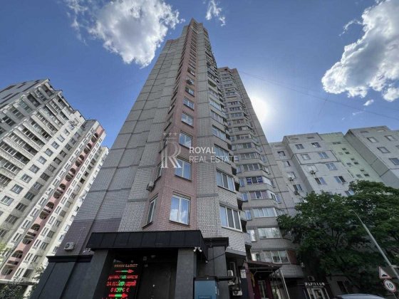 Продаж 3-кімн. квартири Київ Здолбунівська 3 Г Дарницький район