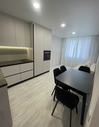 Продаж неймовірної 1-кімнатної квартири 44м2 з євро ремонтом в ЖК Svitlo Park - фото 1