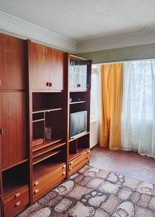БЕЗ КОМІСІЇ, Деснянський р-н Продається 1-кімн. кв. вул. Кубанської України 45 - фото 1
