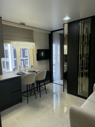 Продається квартира з дизайнерським ремонтом в ЖК Нова Англія - фото 1